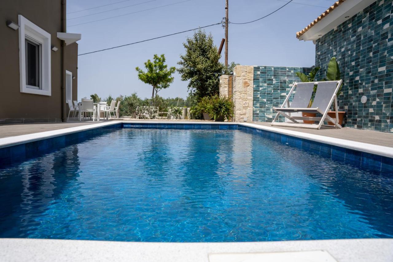 Thomas Villa Hersonissos - Private Pool - Sleeps 6 ภายนอก รูปภาพ