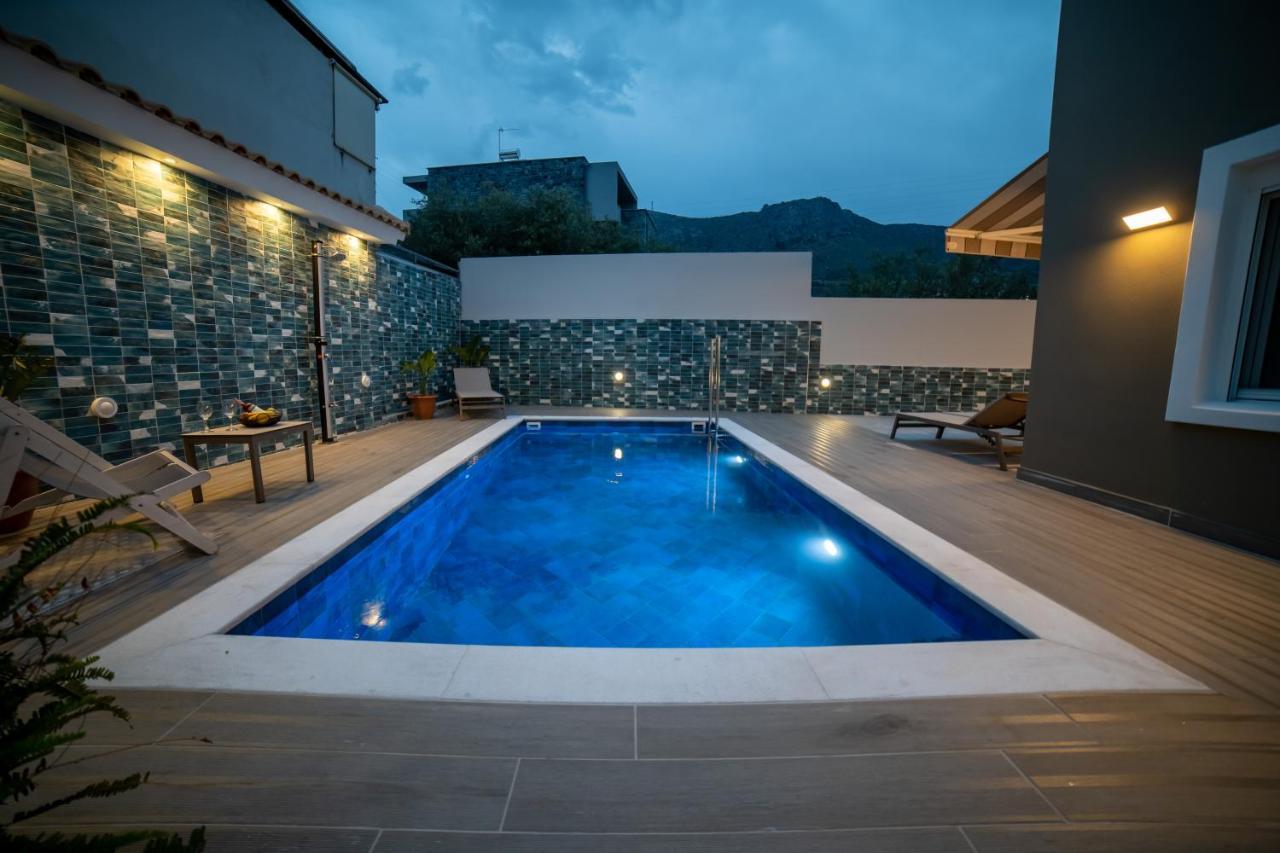 Thomas Villa Hersonissos - Private Pool - Sleeps 6 ภายนอก รูปภาพ